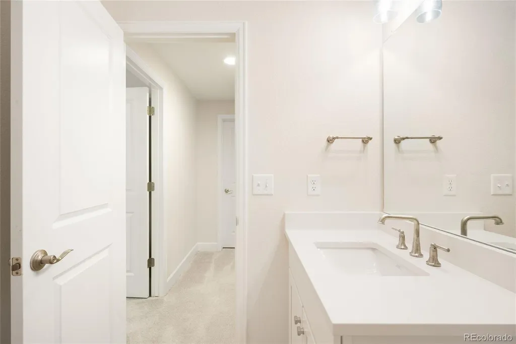 7110 S White Crow Way Aurora CO 80016