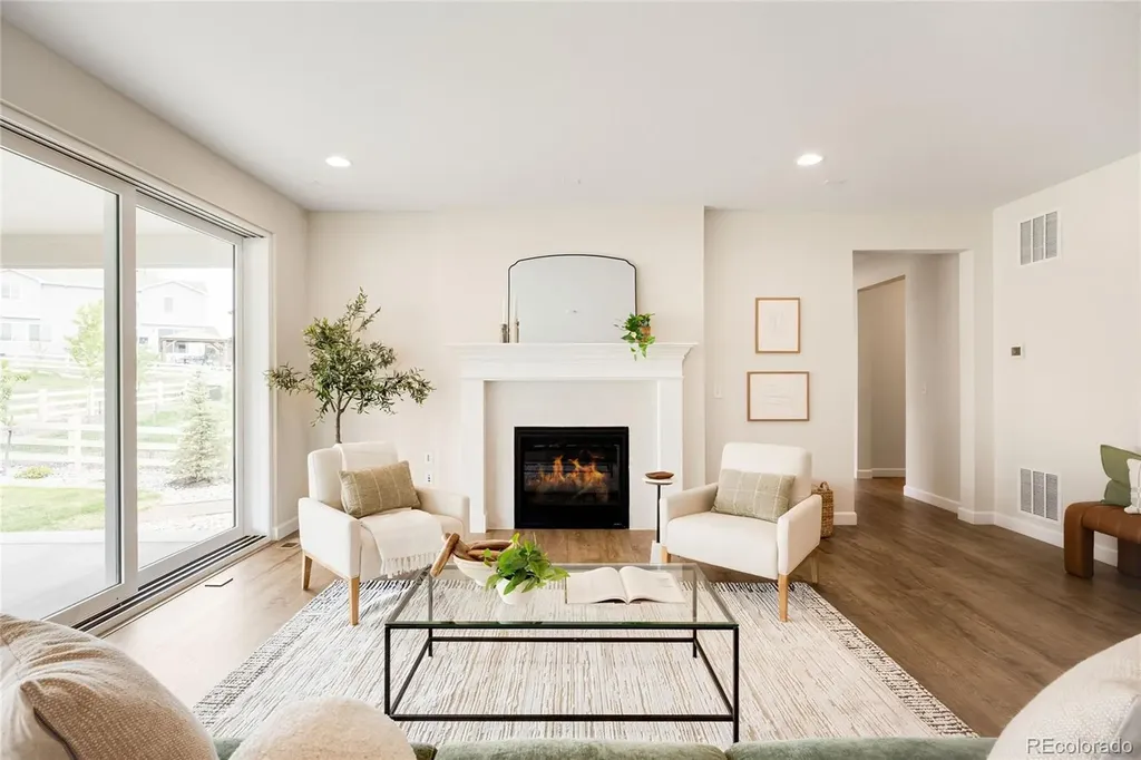 7110 S White Crow Way Aurora CO 80016