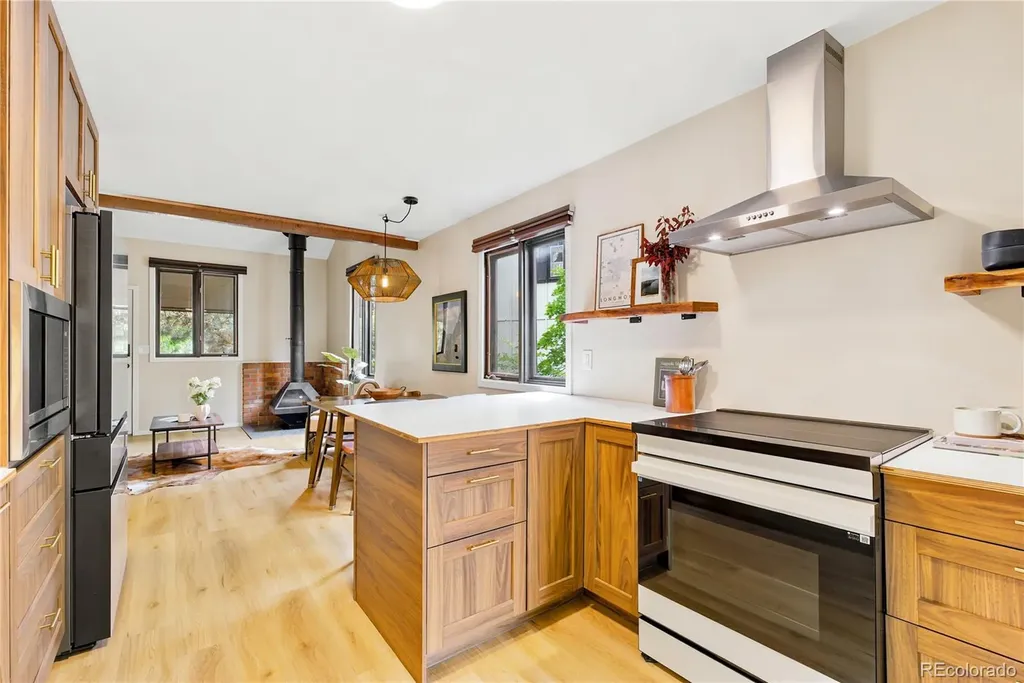 816 Rees Court Longmont CO 80504