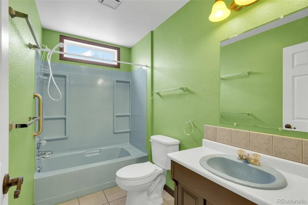 35 Sunset Court Hudson CO 80642
