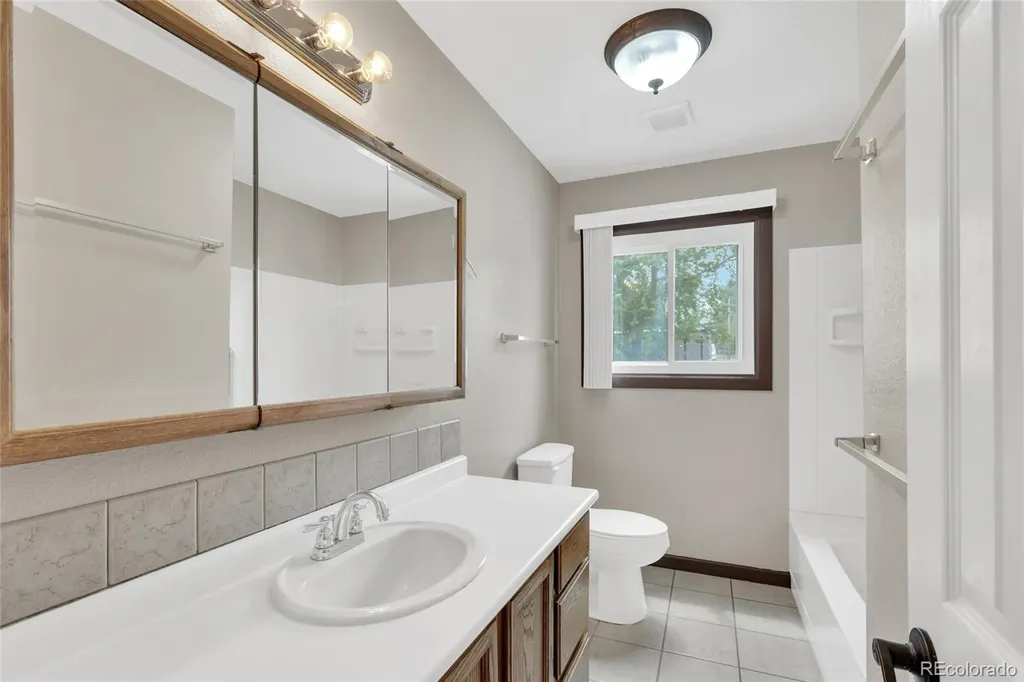 35 Sunset Court Hudson CO 80642