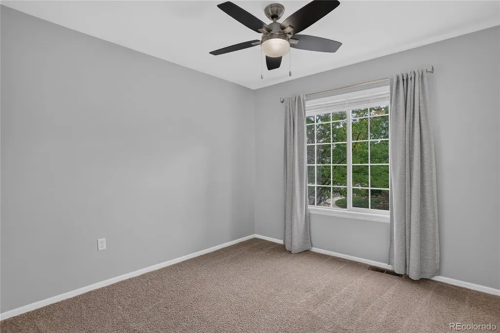 9576 High Cliffe Street Littleton CO 80129