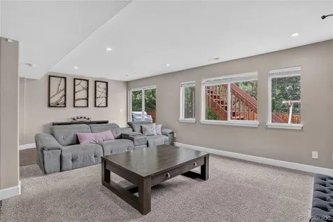 9576 High Cliffe Street Littleton CO 80129