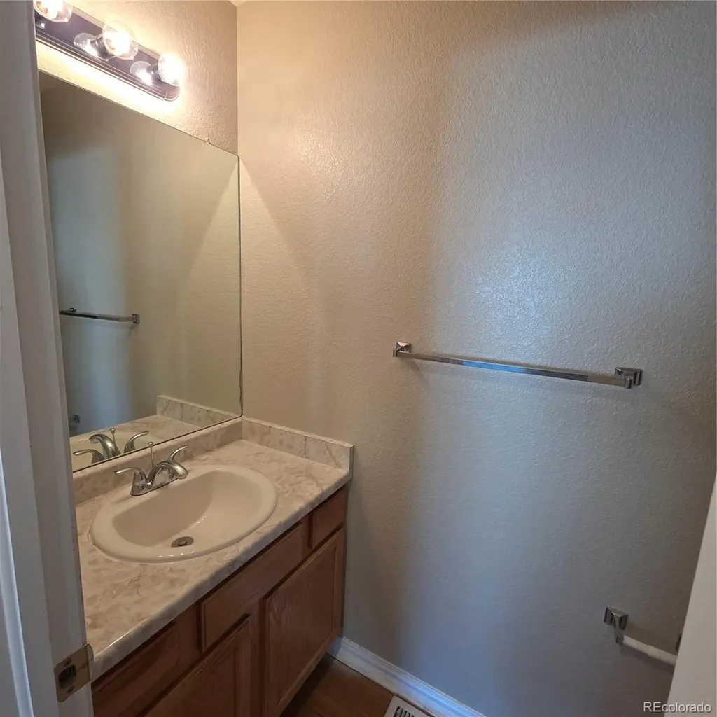 2866 S Tower Way Aurora CO 80013