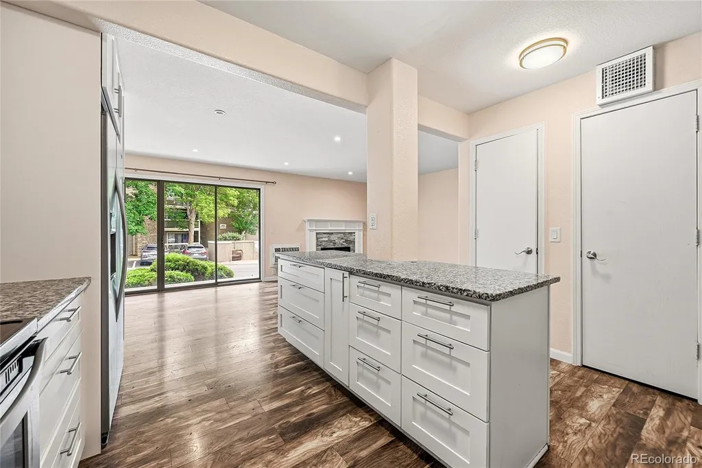 4896 S Dudley Street Littleton CO 80123