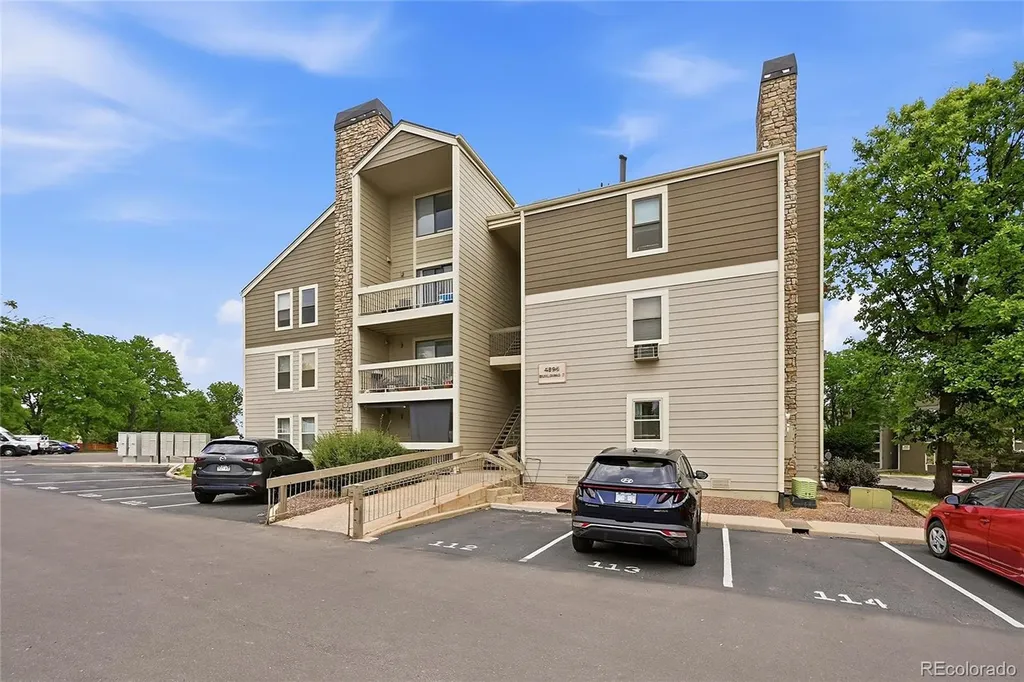 4896 S Dudley Street Littleton CO 80123