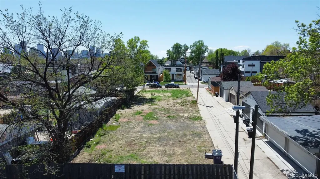 1733 W 37th Avenue Denver CO 80211