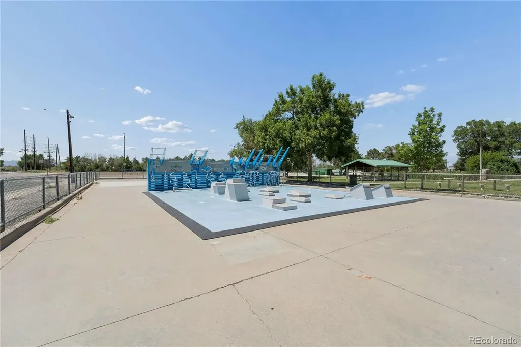 2887 S Fox Street Englewood CO 80110