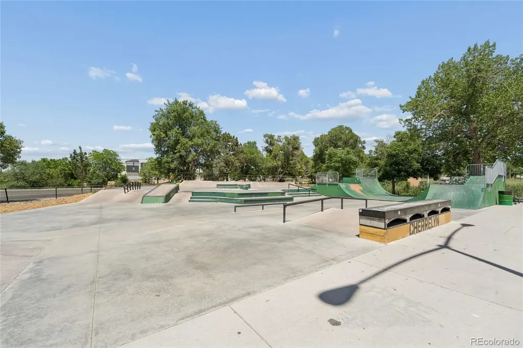 2887 S Fox Street Englewood CO 80110