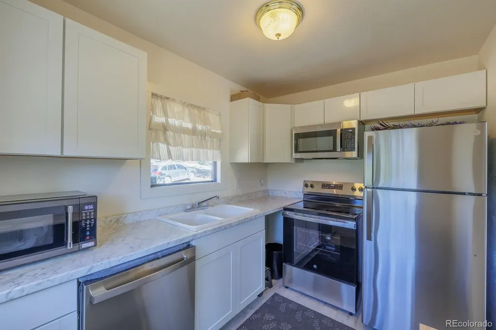 419 W Lake Drive Divide CO 80814