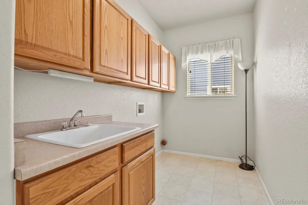 20734 E Peakview Place Aurora CO 80016
