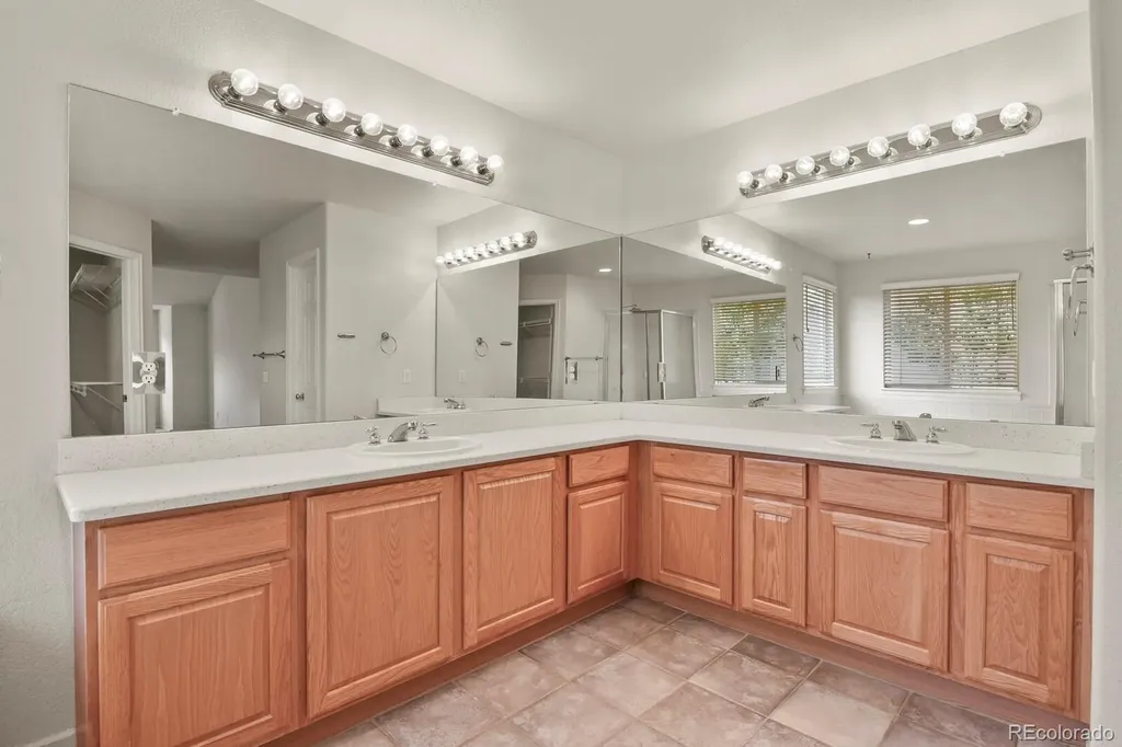20734 E Peakview Place Aurora CO 80016