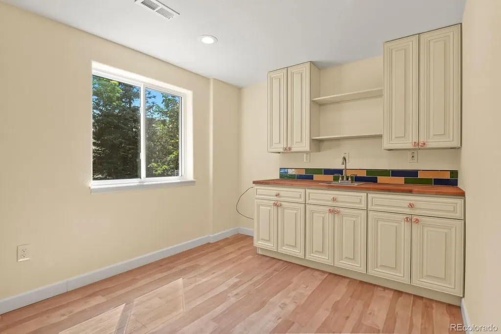 20734 E Peakview Place Aurora CO 80016