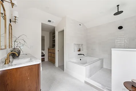 680 Albion Street Denver CO 80220