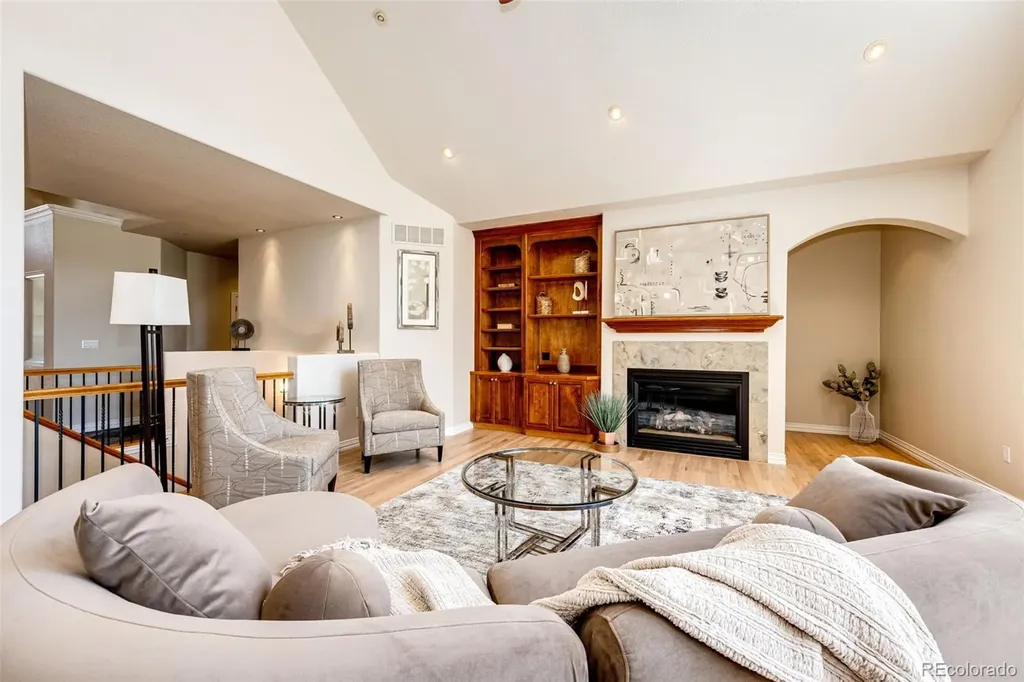 4238 S Dearborn Court Aurora CO 80014