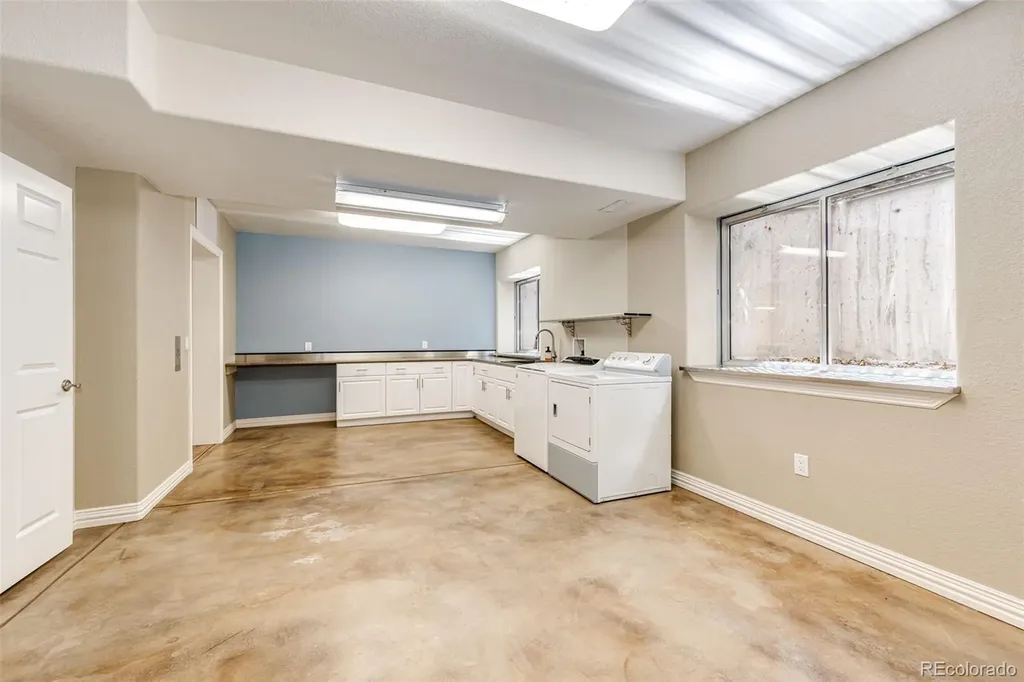 4238 S Dearborn Court Aurora CO 80014