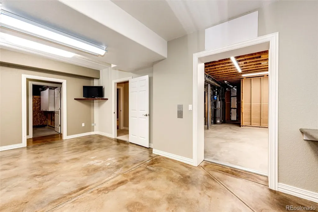 4238 S Dearborn Court Aurora CO 80014