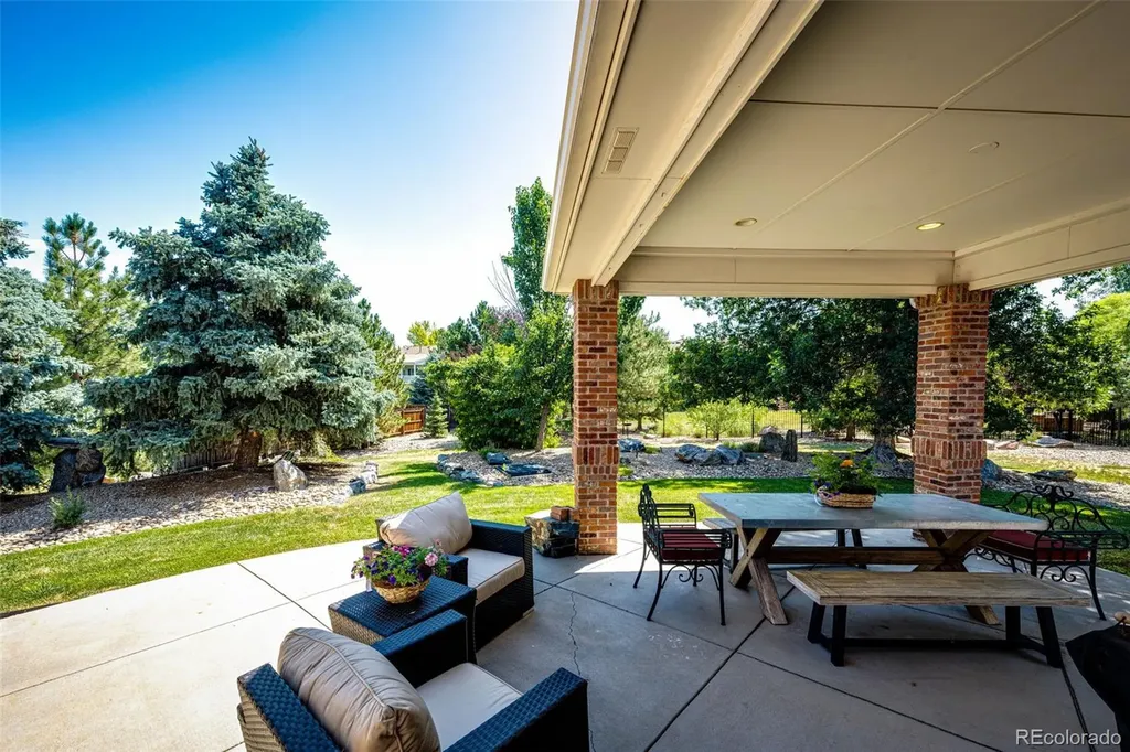 4238 S Dearborn Court Aurora CO 80014