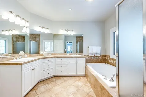 4238 S Dearborn Court Aurora CO 80014