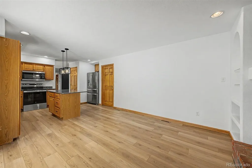 2111 S Kittredge Way Aurora CO 80013