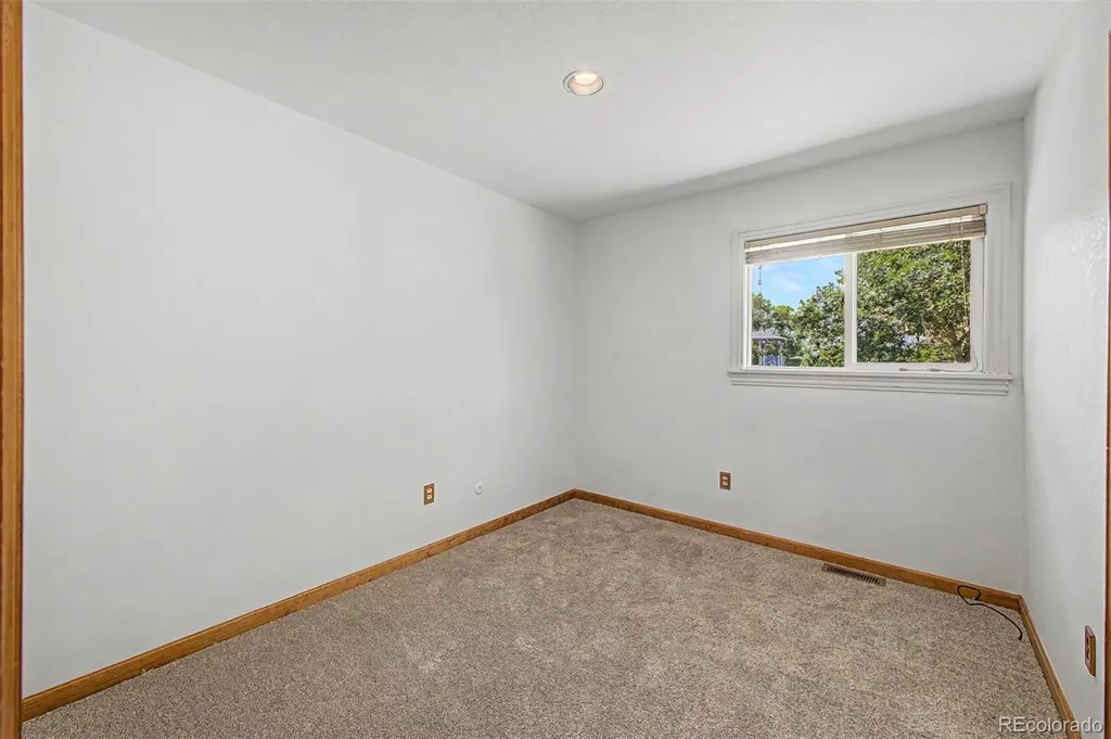 2111 S Kittredge Way Aurora CO 80013