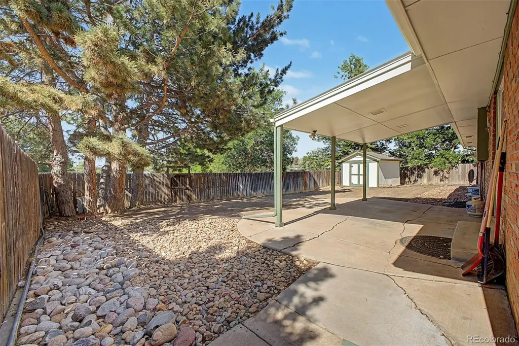 2111 S Kittredge Way Aurora CO 80013