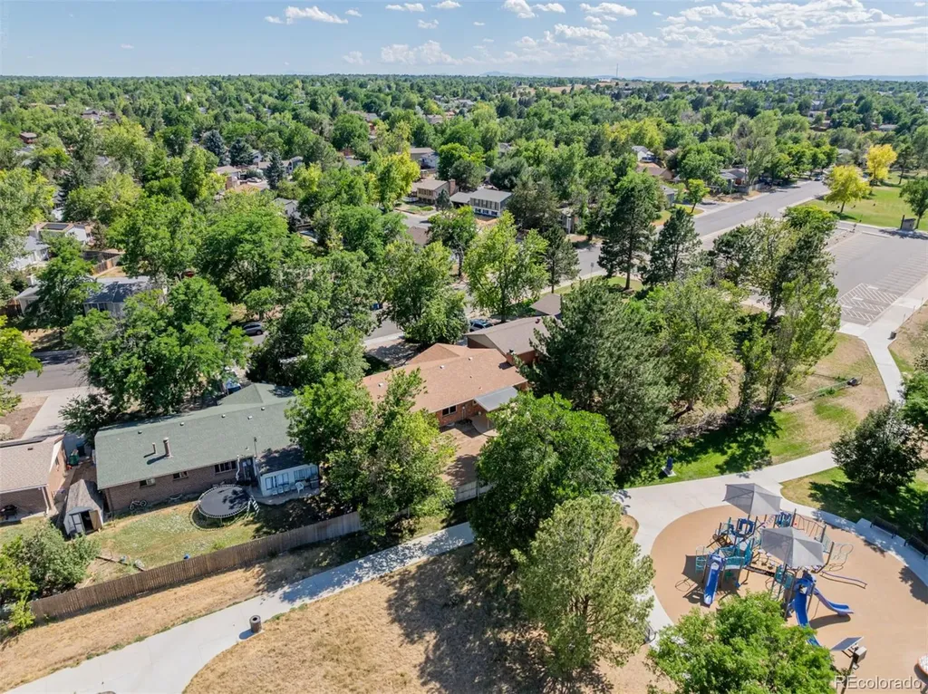 2111 S Kittredge Way Aurora CO 80013
