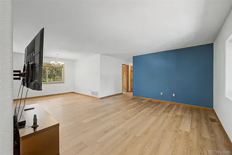 2111 S Kittredge Way Aurora CO 80013