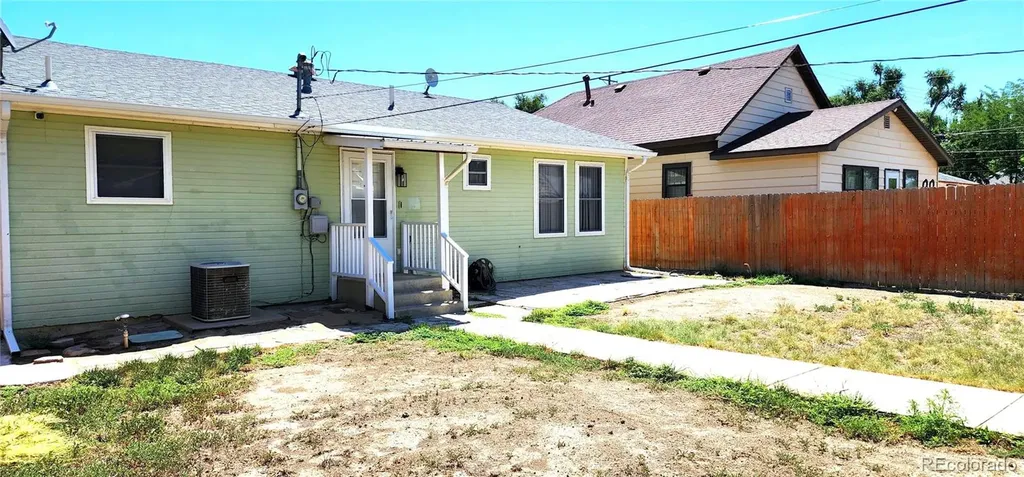 526 Brnes Avenue La Junta CO 81050