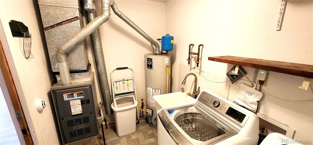 526 Brnes Avenue La Junta CO 81050
