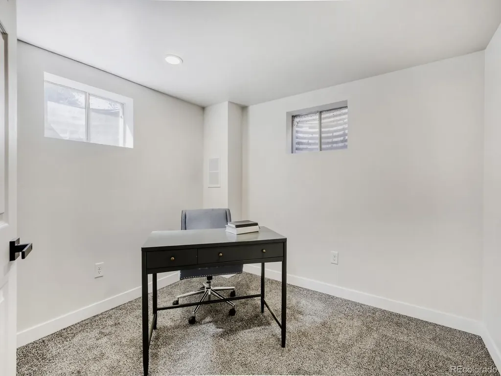 405 Elliott Street Longmont CO 80504