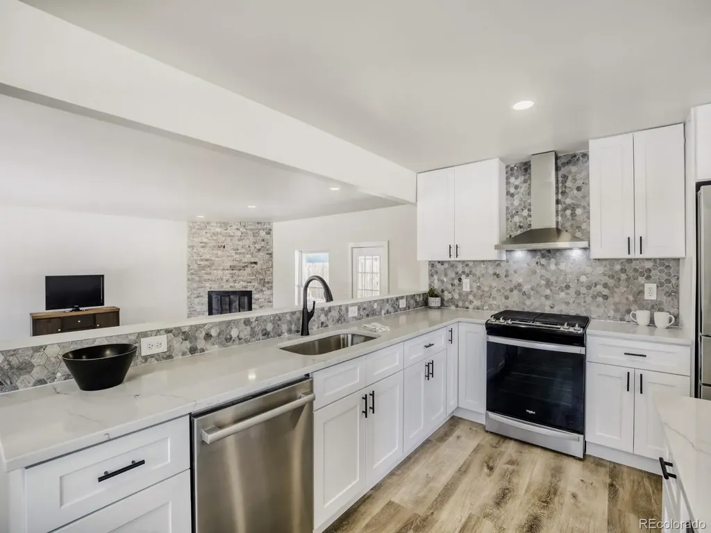 405 Elliott Street Longmont CO 80504