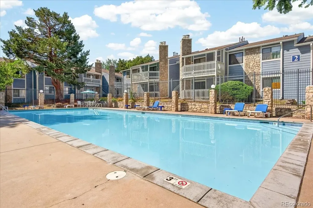 8335 Fairmount Drive Denver CO 80247