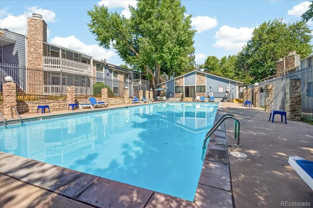 8335 Fairmount Drive Denver CO 80247