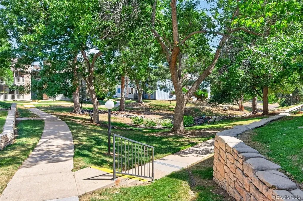8335 Fairmount Drive Denver CO 80247
