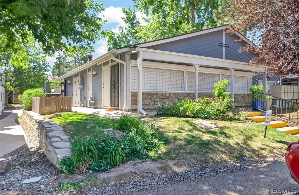 8335 Fairmount Drive Denver CO 80247