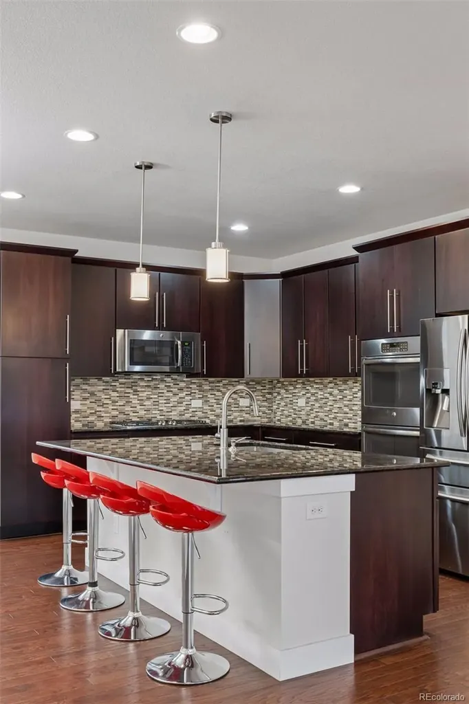 15613 E Broncos Place Englewood CO 80112