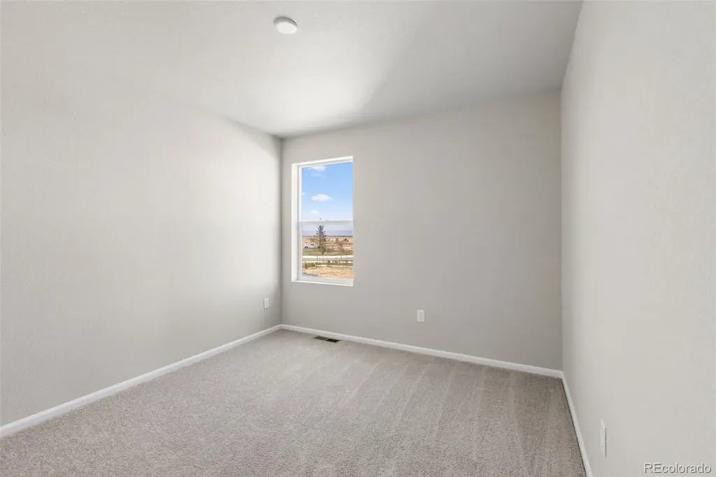 5321 N Elk Street Aurora CO 80019