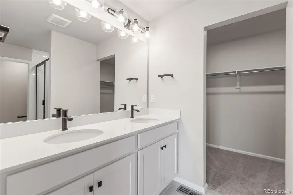 5321 N Elk Street Aurora CO 80019