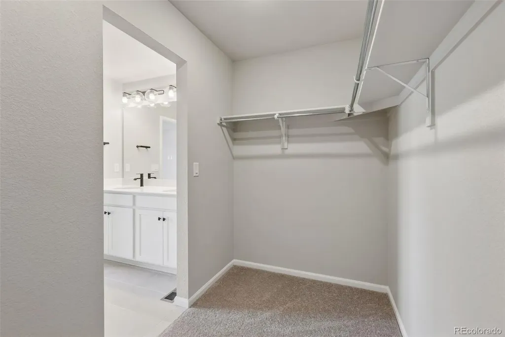5321 N Elk Street Aurora CO 80019