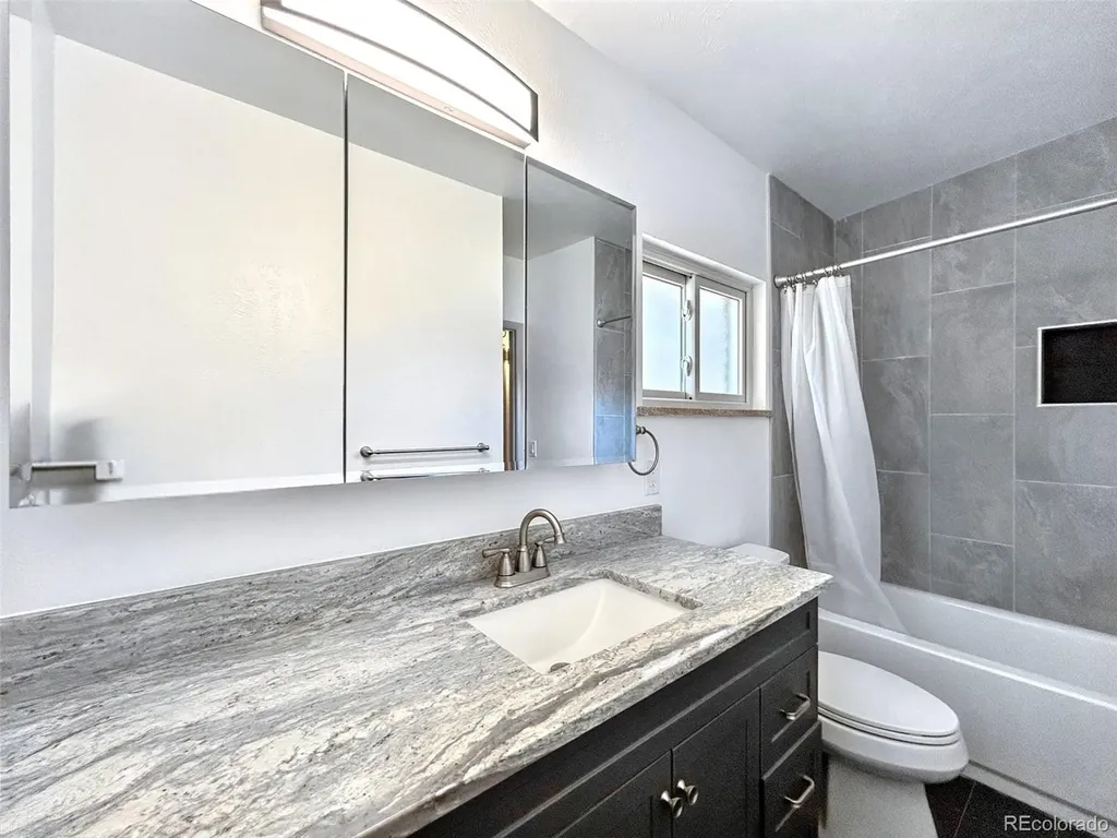 5960 S Logan Court Centennial CO 80121
