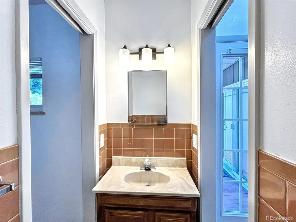 5960 S Logan Court Centennial CO 80121