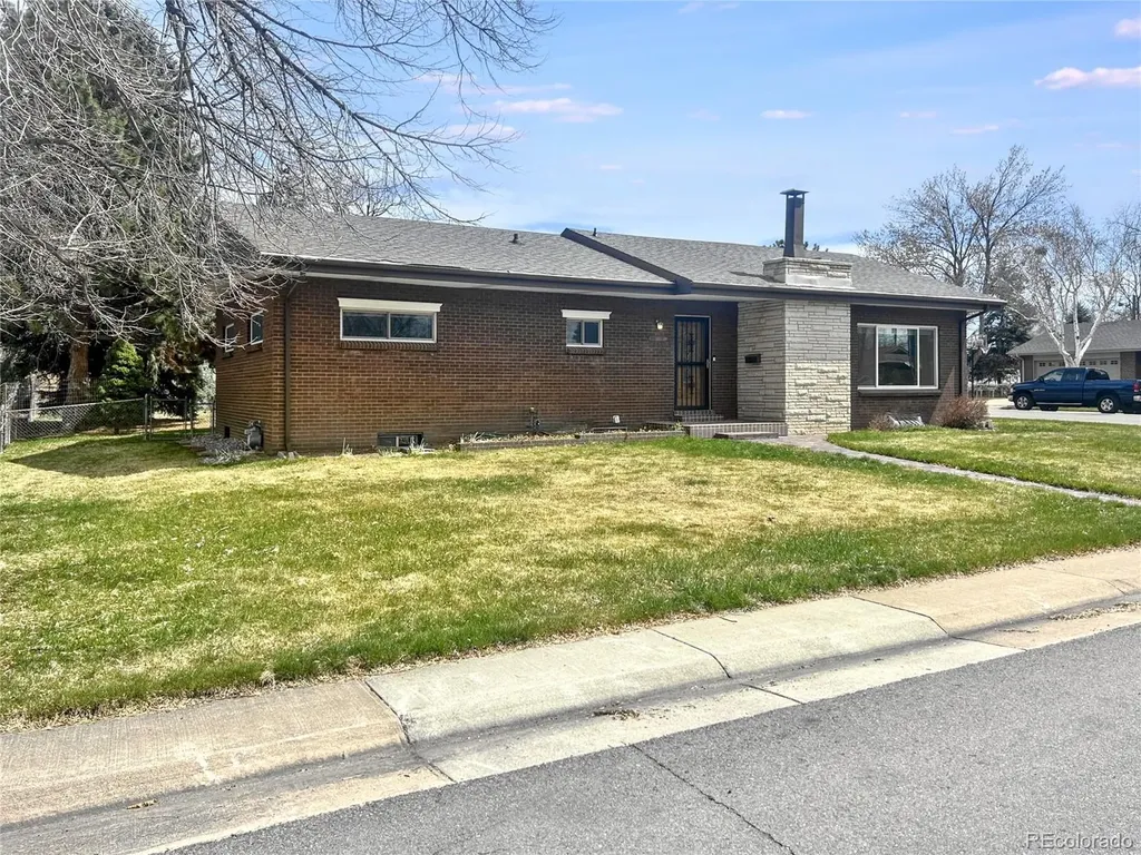 5960 S Logan Court Centennial CO 80121