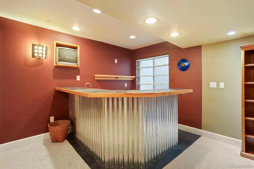 1115 Button Rock Drive Longmont CO 80504