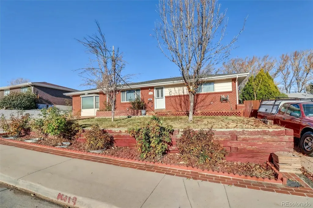 1181 El Paso Boulevard Denver CO 80221