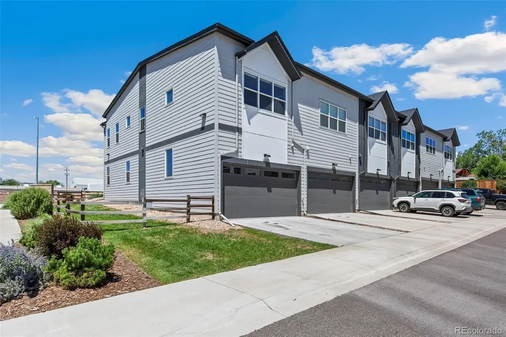 6305 King Court Denver CO 80221