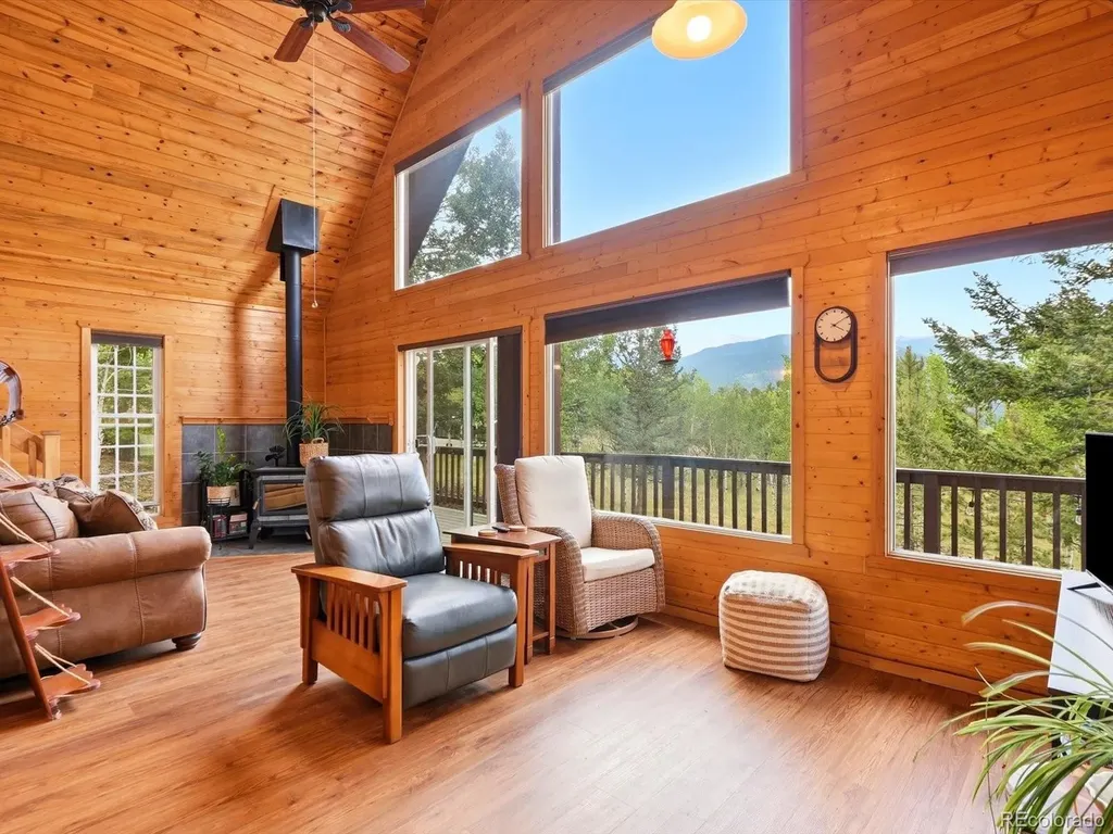 10 Juniper Way Bailey CO 80421