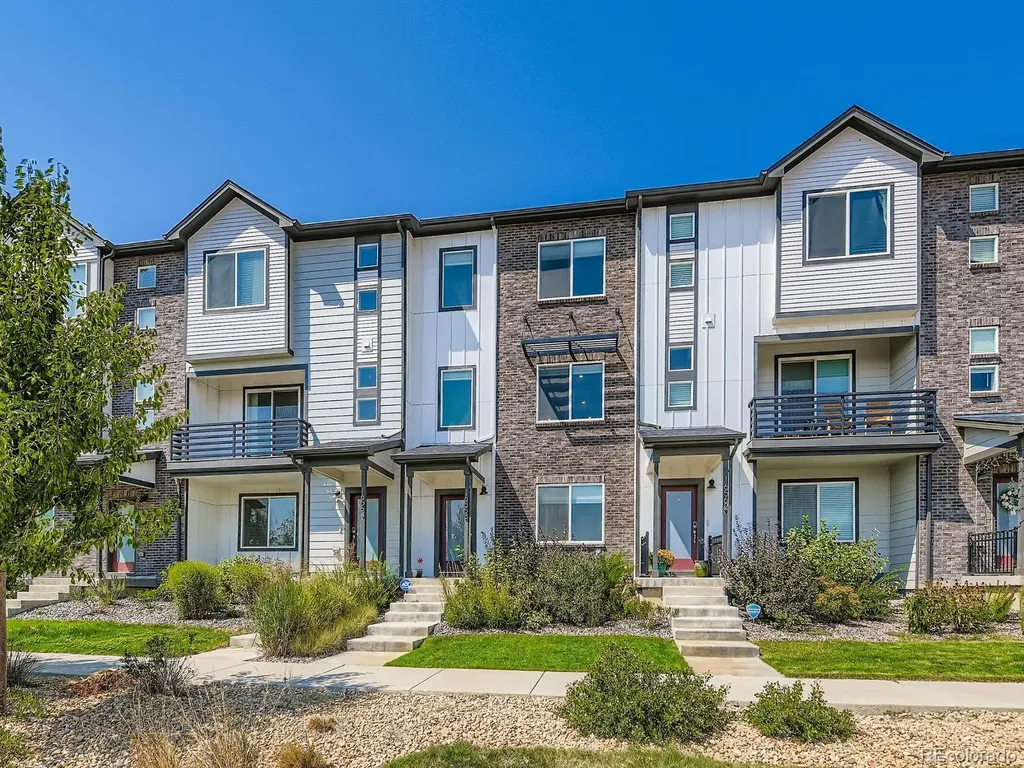 16558 Shoshone Place Broomfield CO 80023