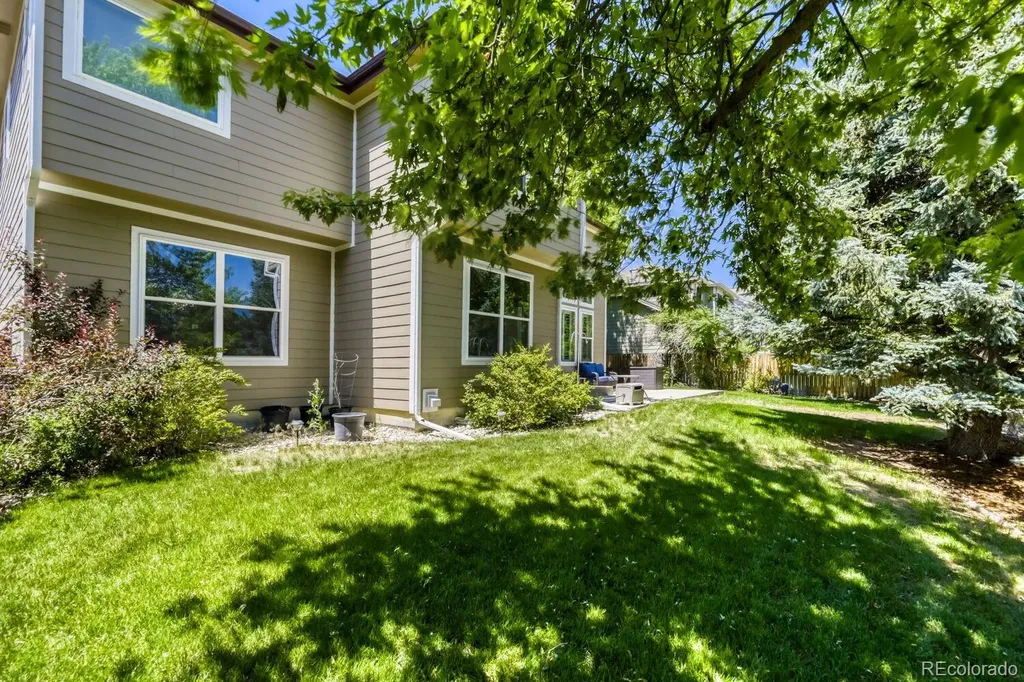 5860 S Espana Street Aurora CO 80015
