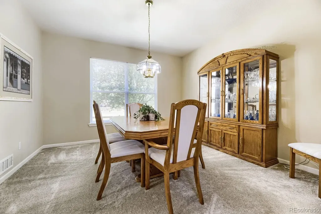 5860 S Espana Street Aurora CO 80015